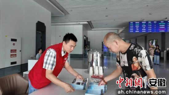 黟县全链条服务护航游客双节出行，提升旅游体验